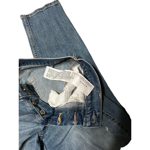 Hollister - Picture 7 of 12